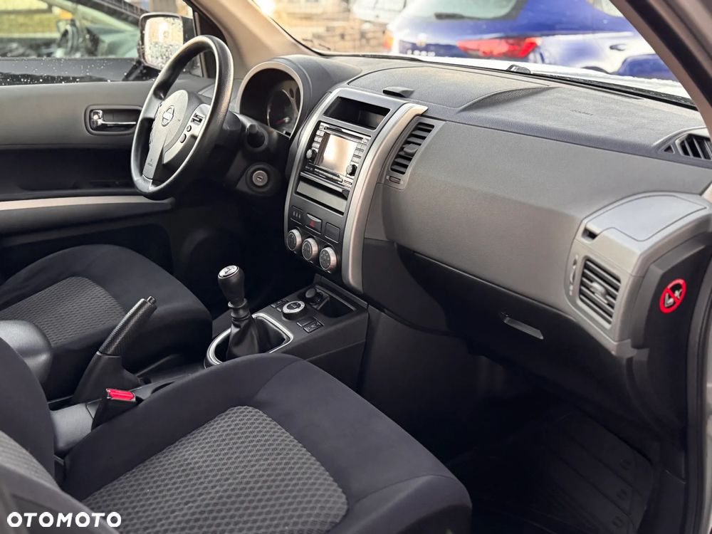 Nissan X-Trail 2.0 4x4 XE - 21