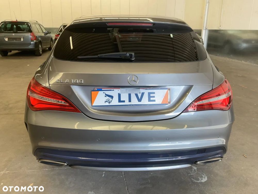 Mercedes-Benz CLA Shooting Brake 180 AMG Line - 8