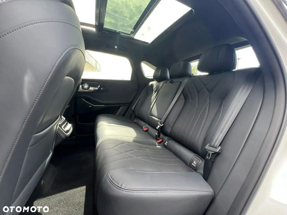 Omoda 9 1.5 Super Hybrid Exclusive AWD - 17