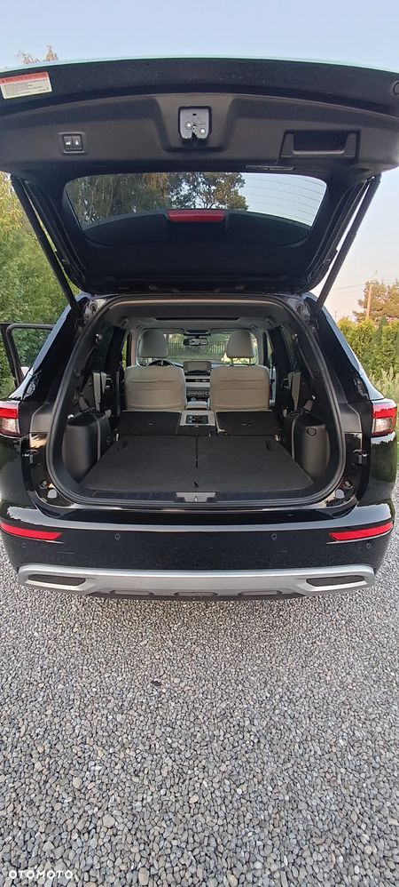 Mitsubishi Outlander - 23