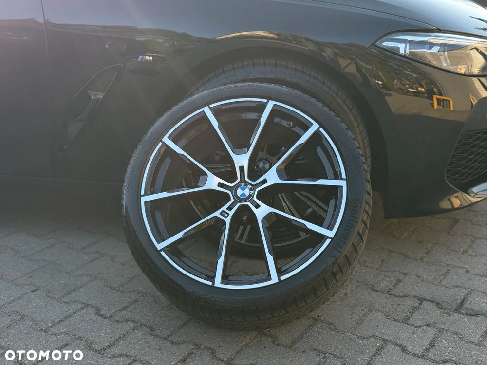 BMW Seria 8 - 15