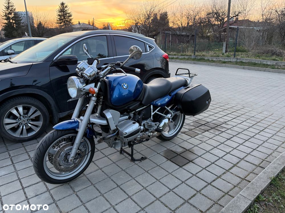 BMW R - 1