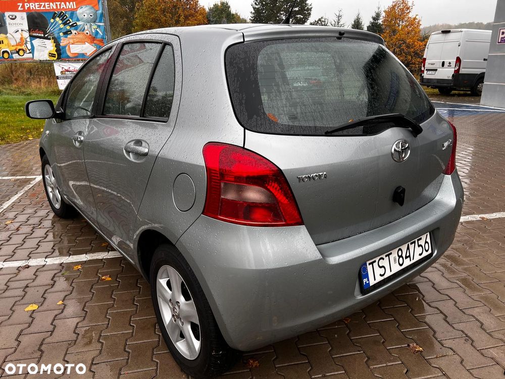 Toyota Yaris - 11