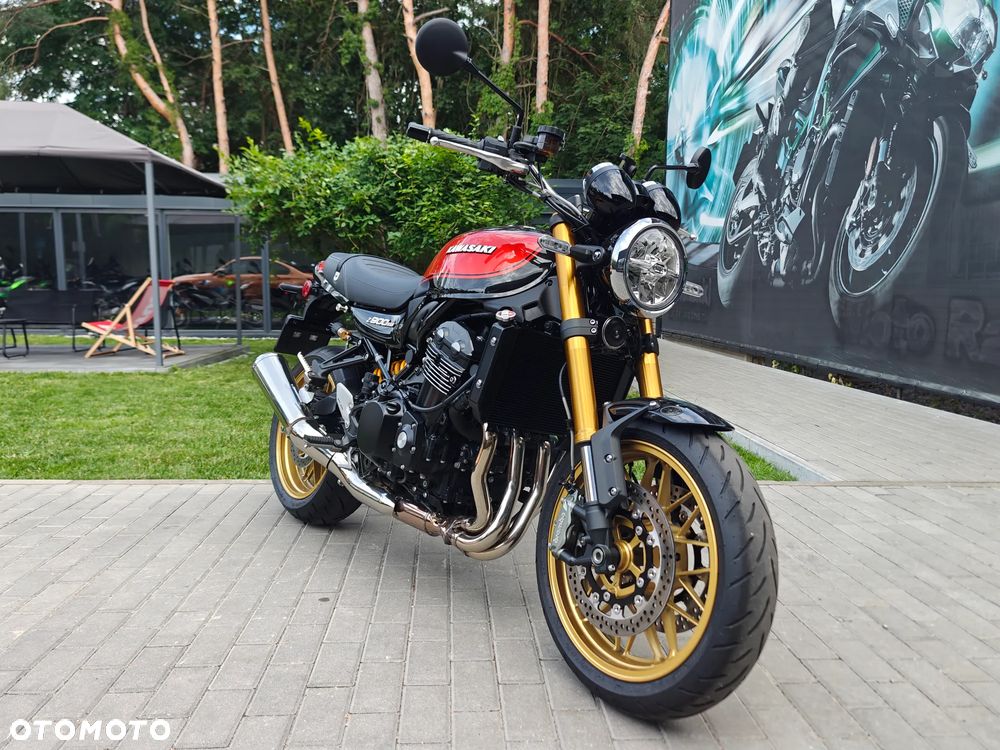 Kawasaki Z 900 RS - 3