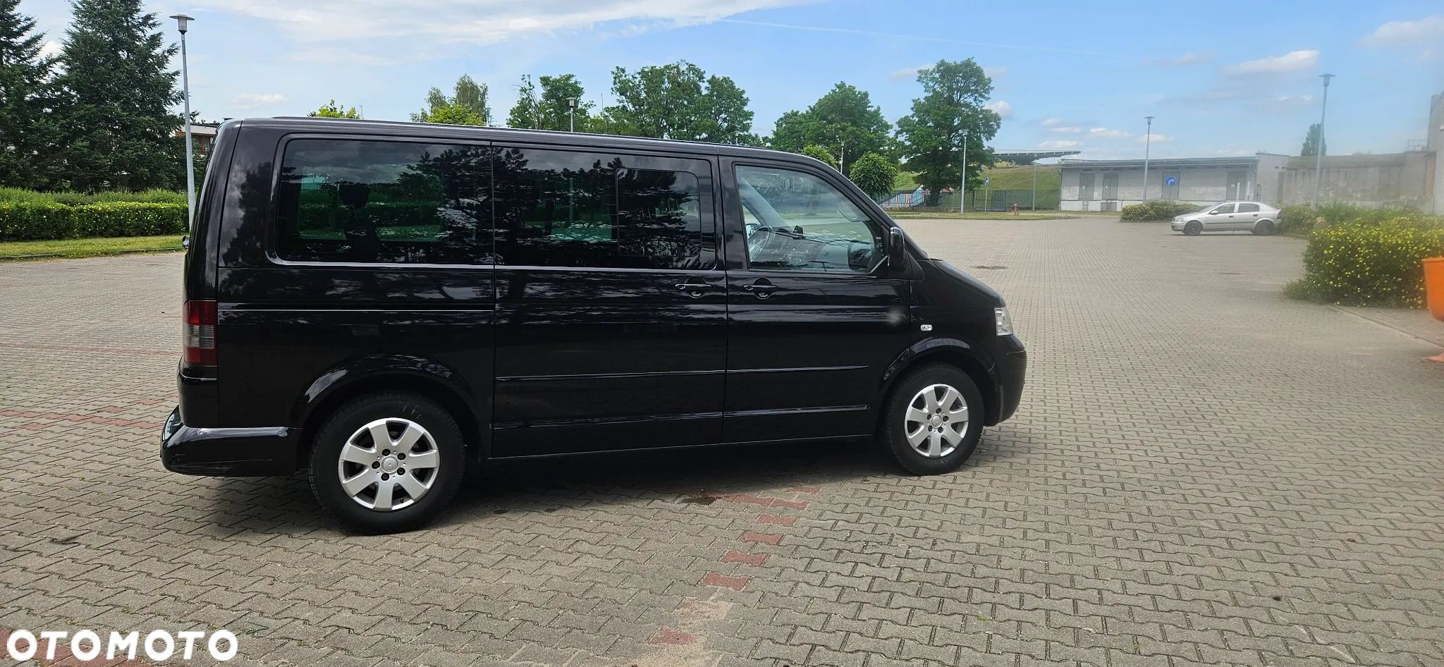 Volkswagen Multivan - 5