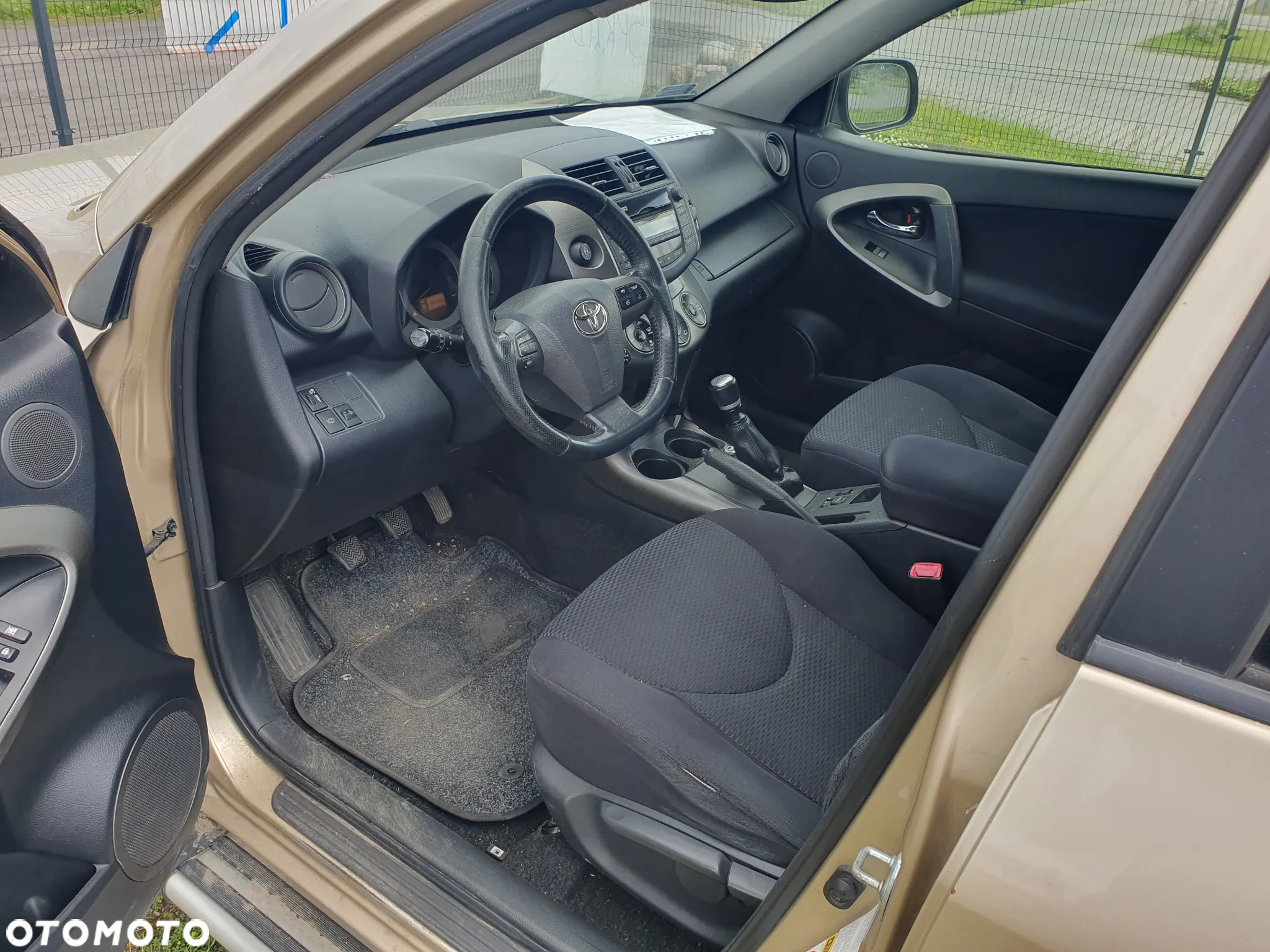 Toyota RAV4 - 5