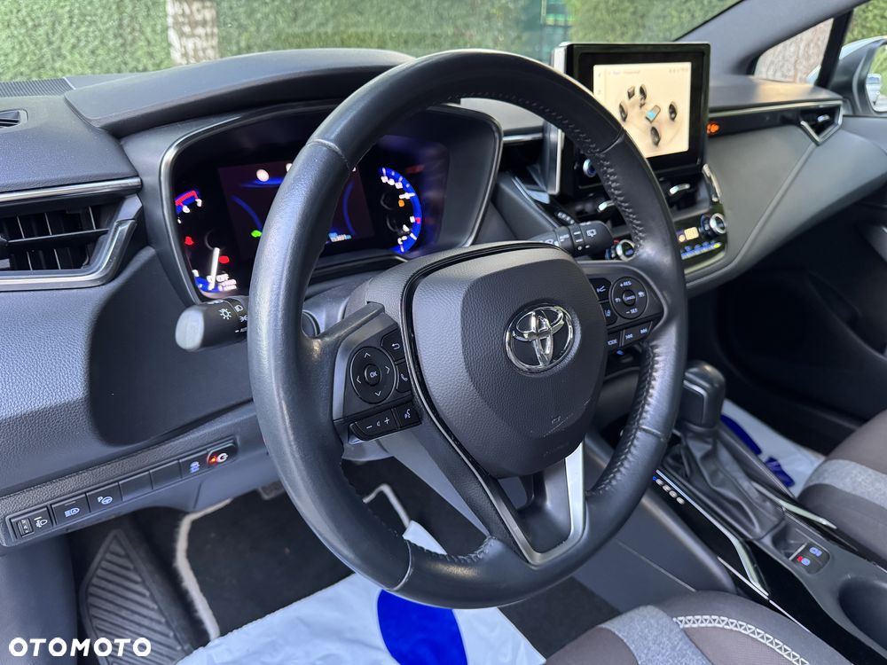 Toyota Corolla - 24