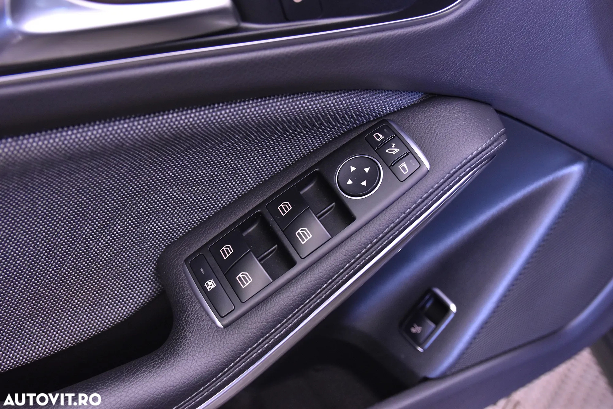 Mercedes-Benz GLA 200 d 7G-DCT - 13