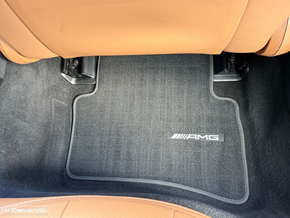 Mercedes-Benz E 300 Standard - 42