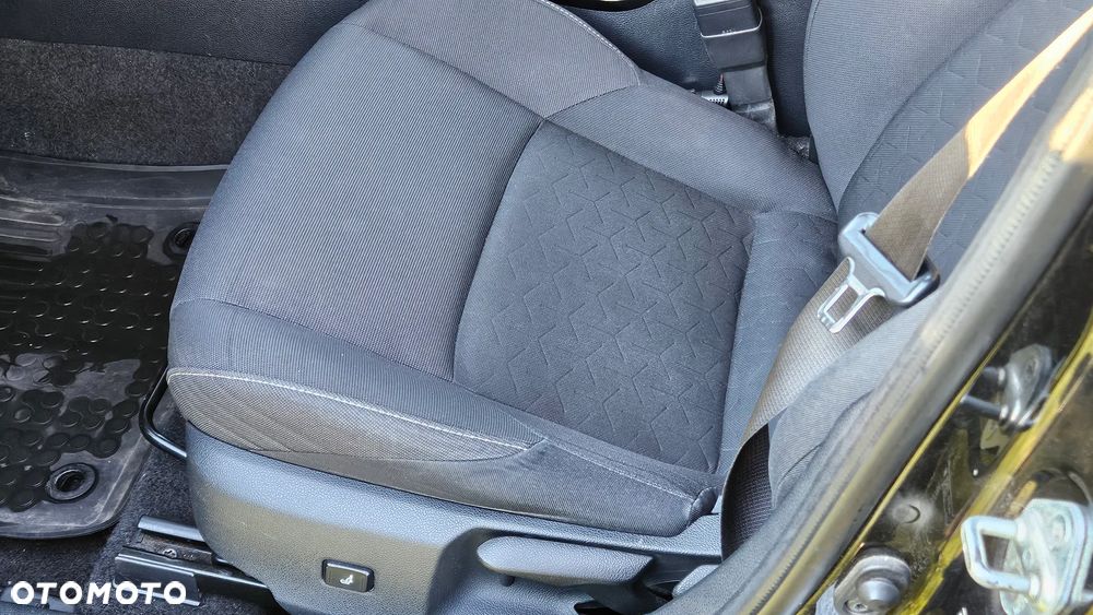 Toyota Corolla 1.8 Hybrid GPF Comfort - 16