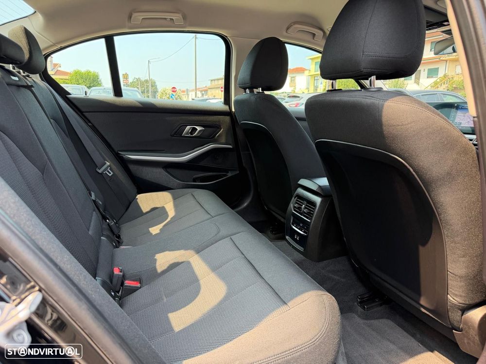 BMW 320 e Auto - 16