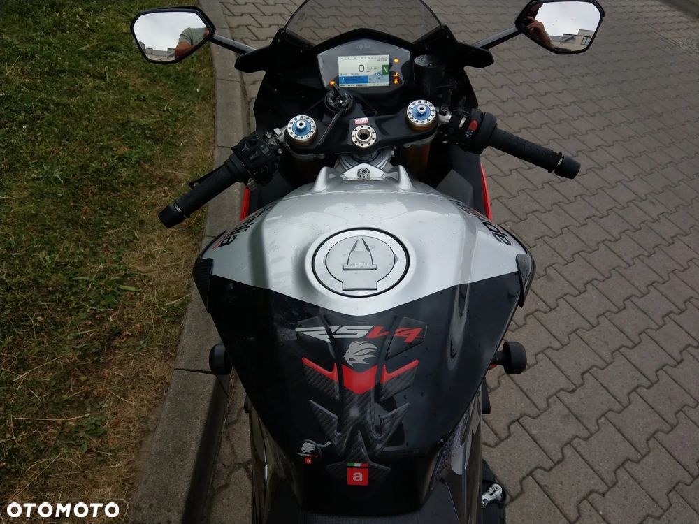 Aprilia RSV - 11