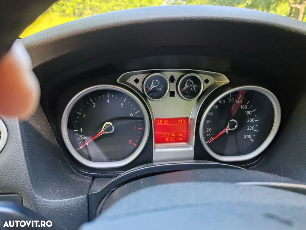Ford Focus 1.6i Trend - 8