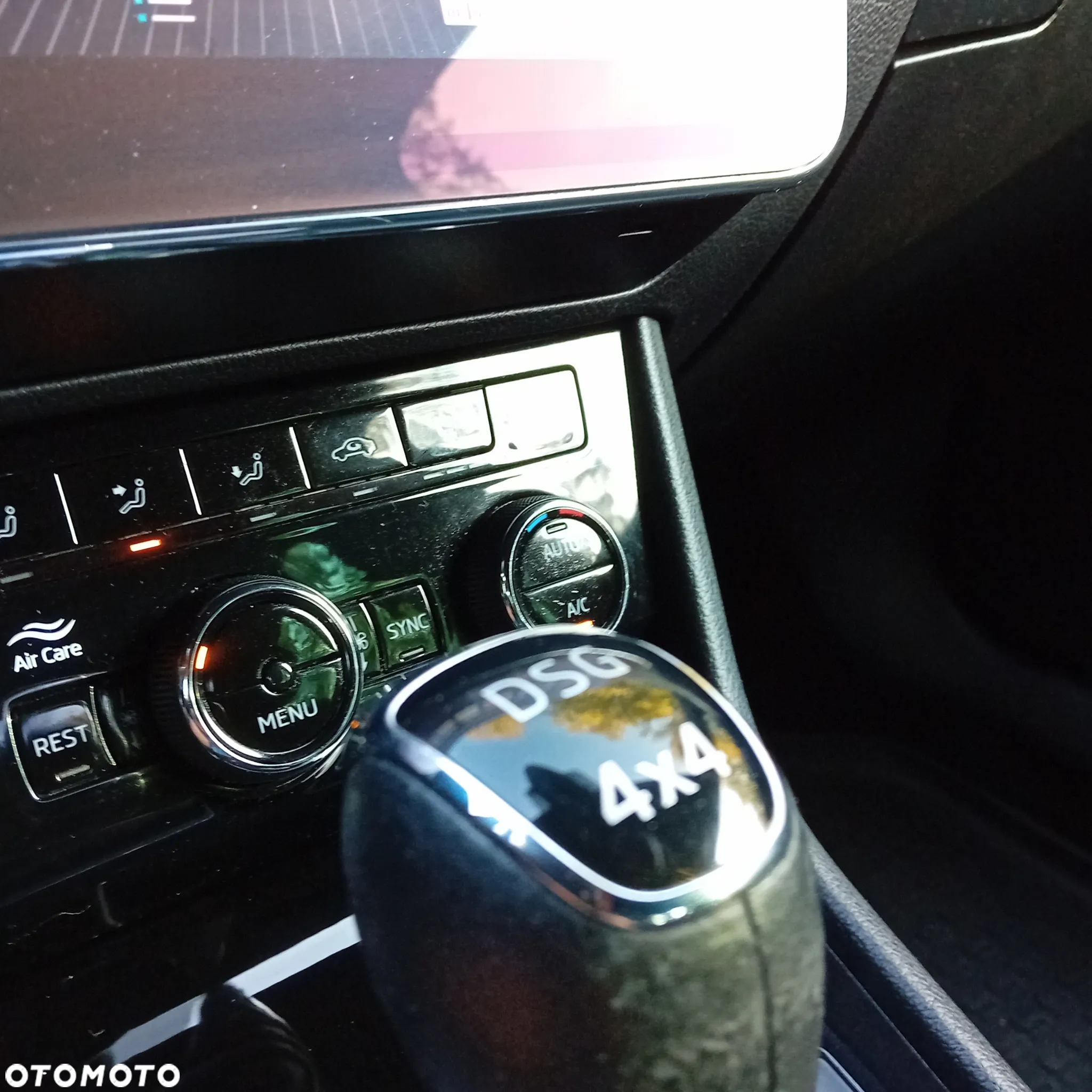 Skoda Superb 2.0 TDI 4x4 L&K DSG - 20