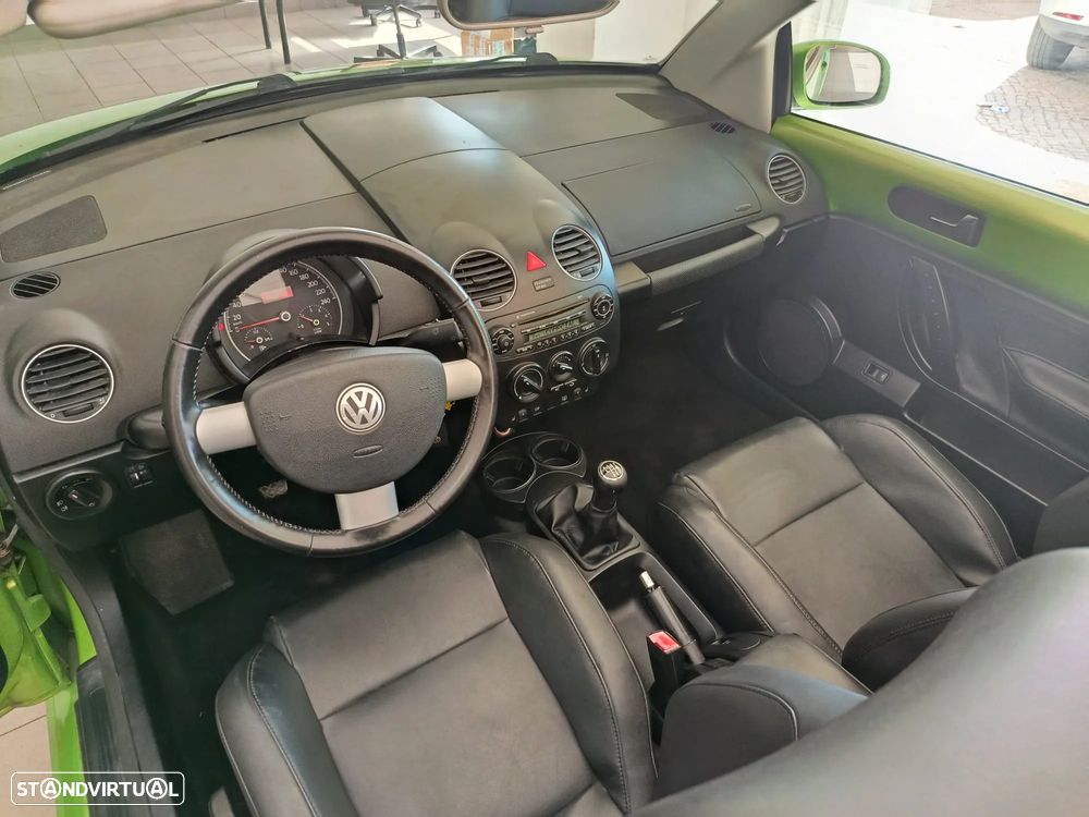 VW New Beetle Cabriolet 1.9 TDi Top Couro - 16