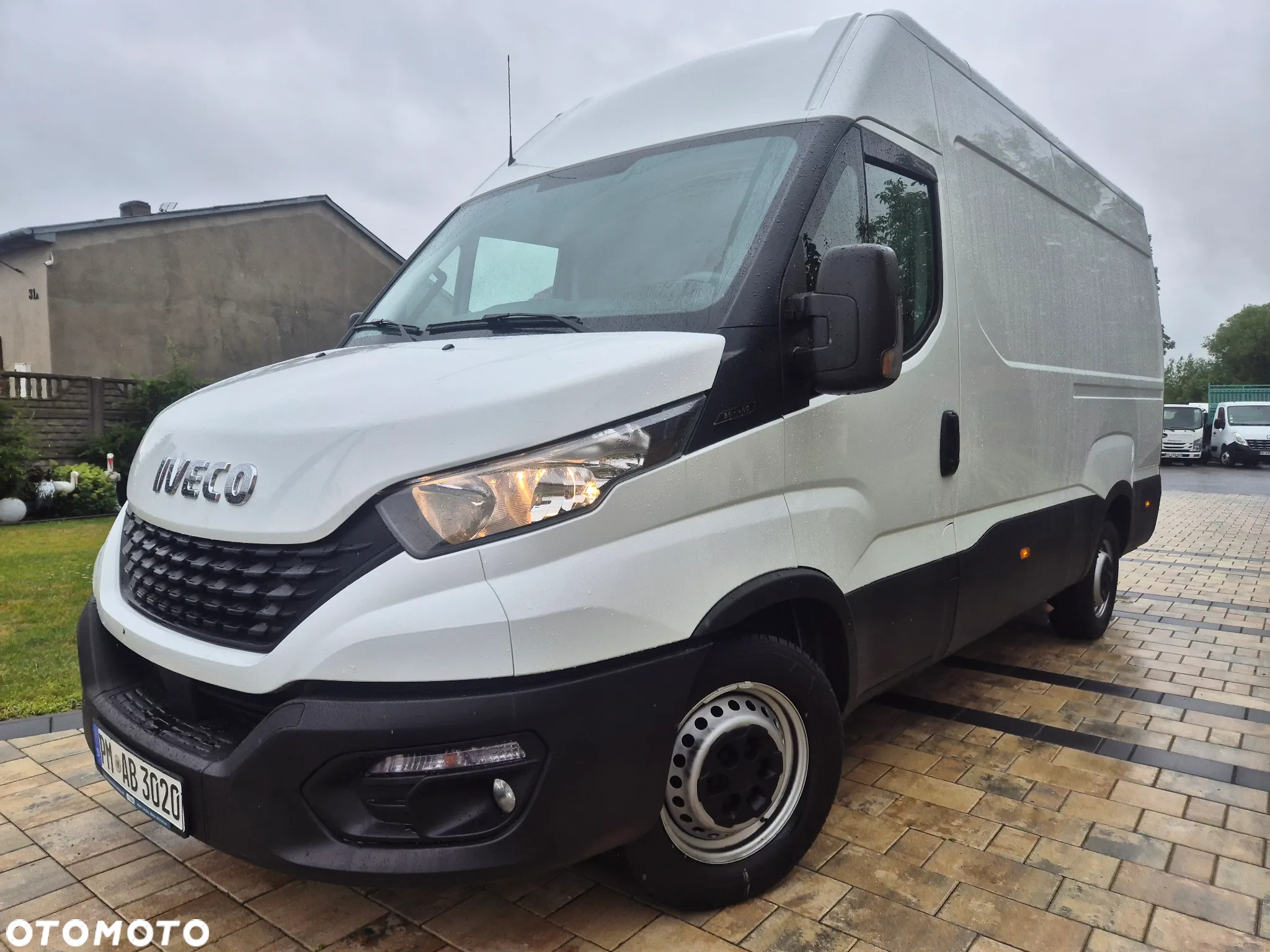 Iveco DAILY 35S14 L3H2 JAK NOWY SPROWADZAONY LIFT - 34