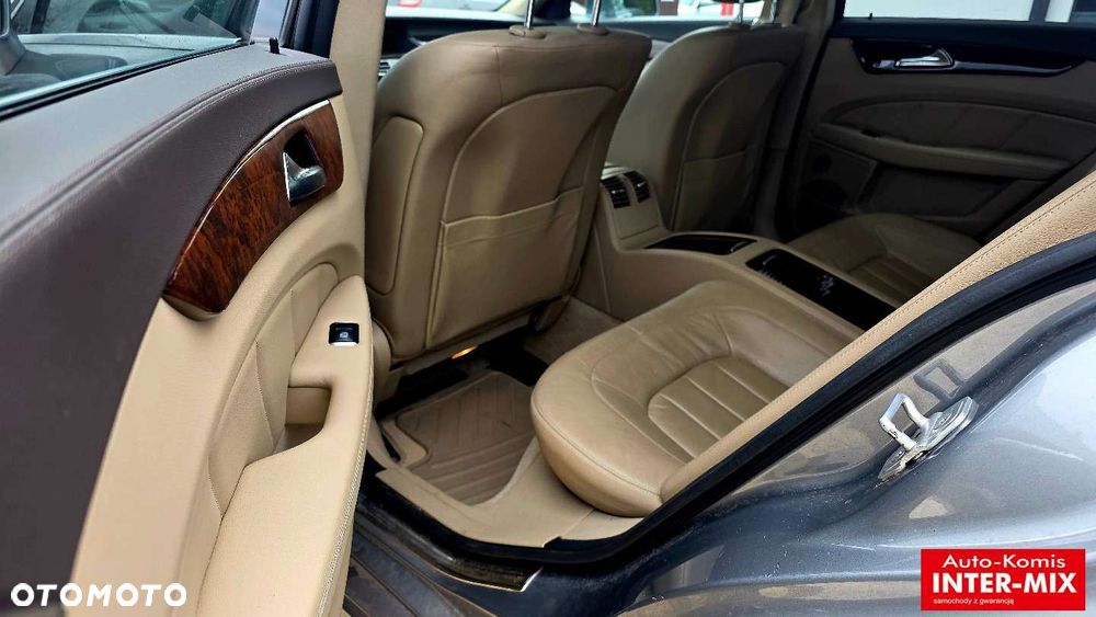 Mercedes-Benz CLS - 25