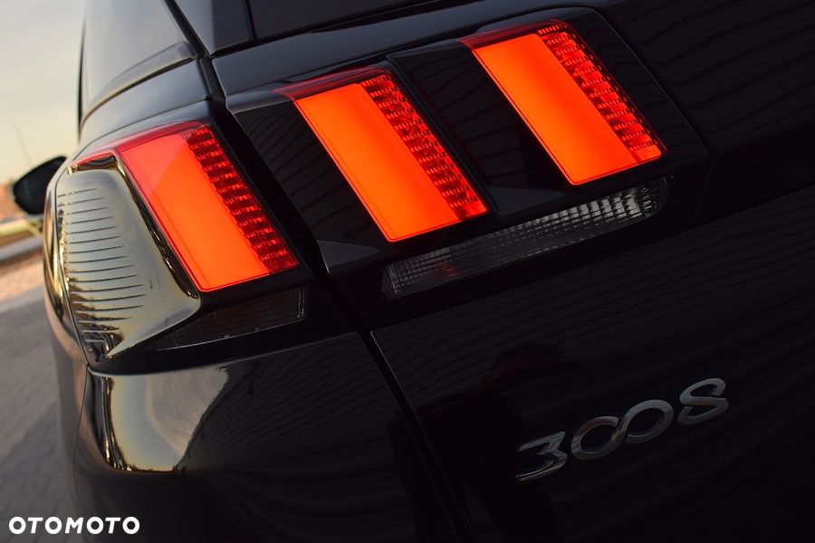 Peugeot 3008 PureTech 130 Stop & Start GPF EAT8 Allure - 29