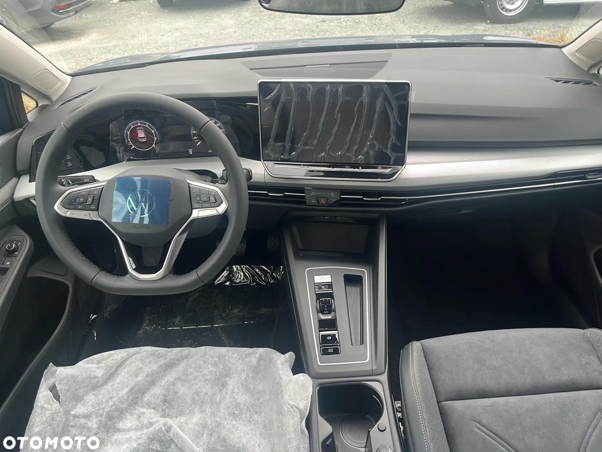 Volkswagen Golf - 11