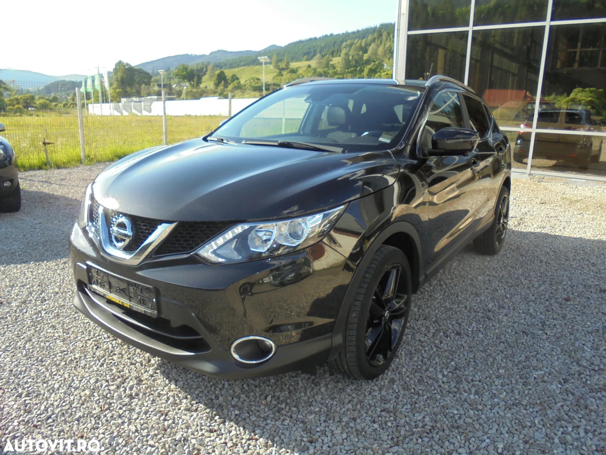 Nissan Qashqai 1.6L dCi Start/Stop 4X4-i N-Connecta - 1