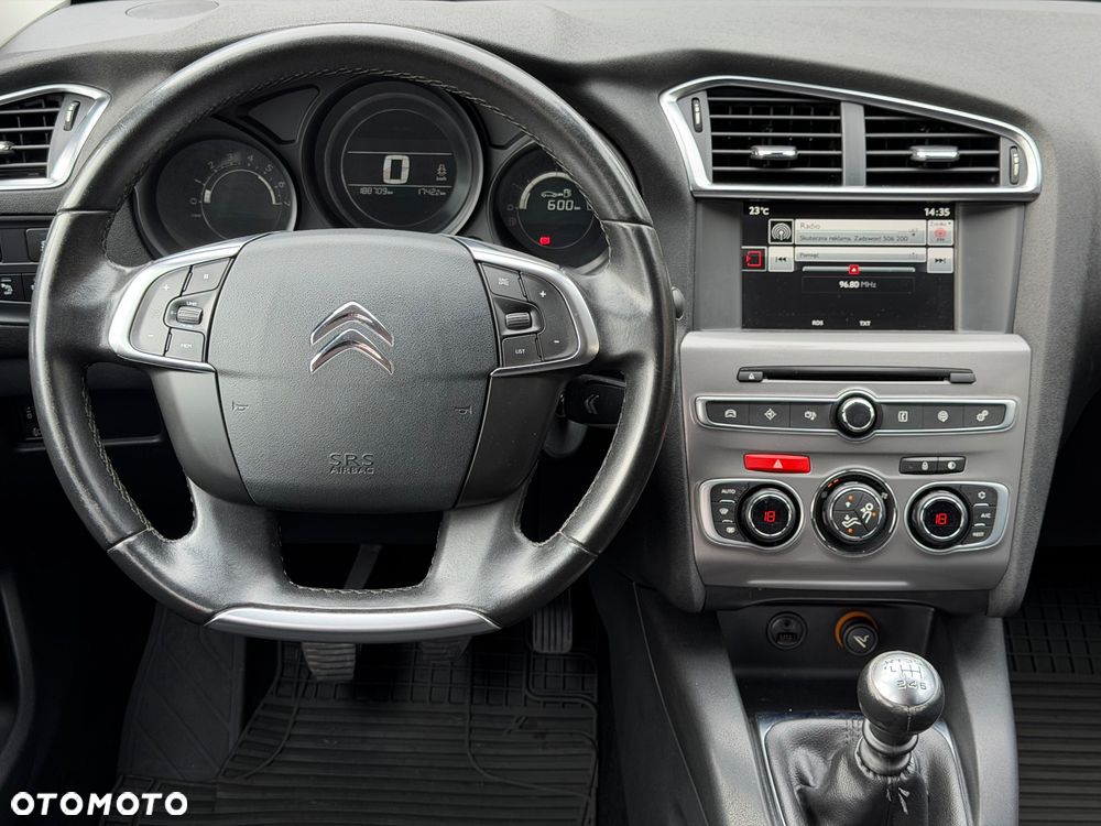 Citroën C4 e-HDi 115 Exclusive - 26
