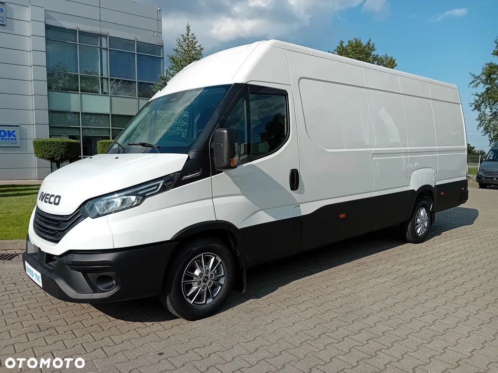 Iveco 35S18HA8 V 3.0 Diesel Hi-Matic Furgon L4H2 2025 - 4