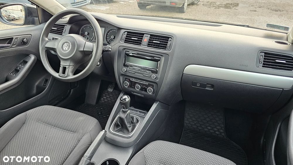 Volkswagen Jetta 1.6 TDI Comfortline - 19