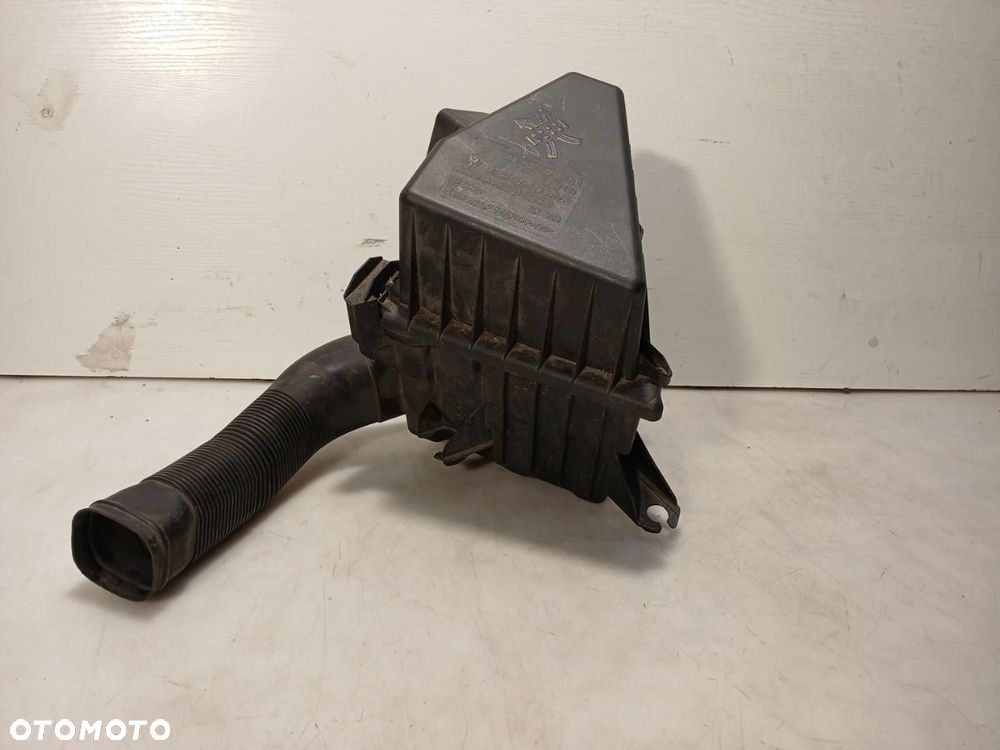 OBUDOWA FILTRA POWIETRZA VOLKSWAGEN POLO 9N 1.4 TDI 6Q0129607AR - 2