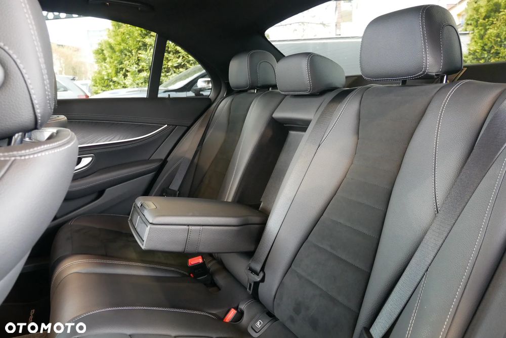 Mercedes-Benz Klasa E 220 d 4Matic 9G-TRONIC AMG Line - 14