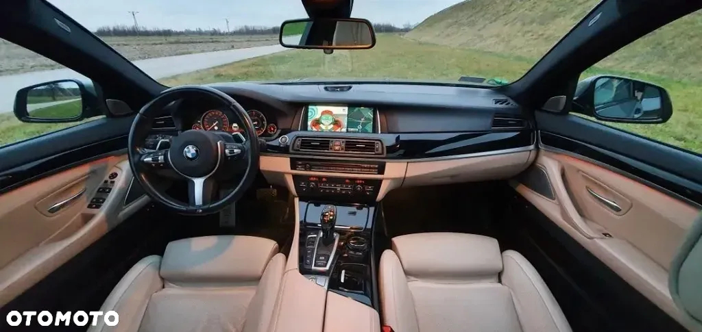 BMW Seria 5 M550d xDrive Touring Sport-Aut - 37