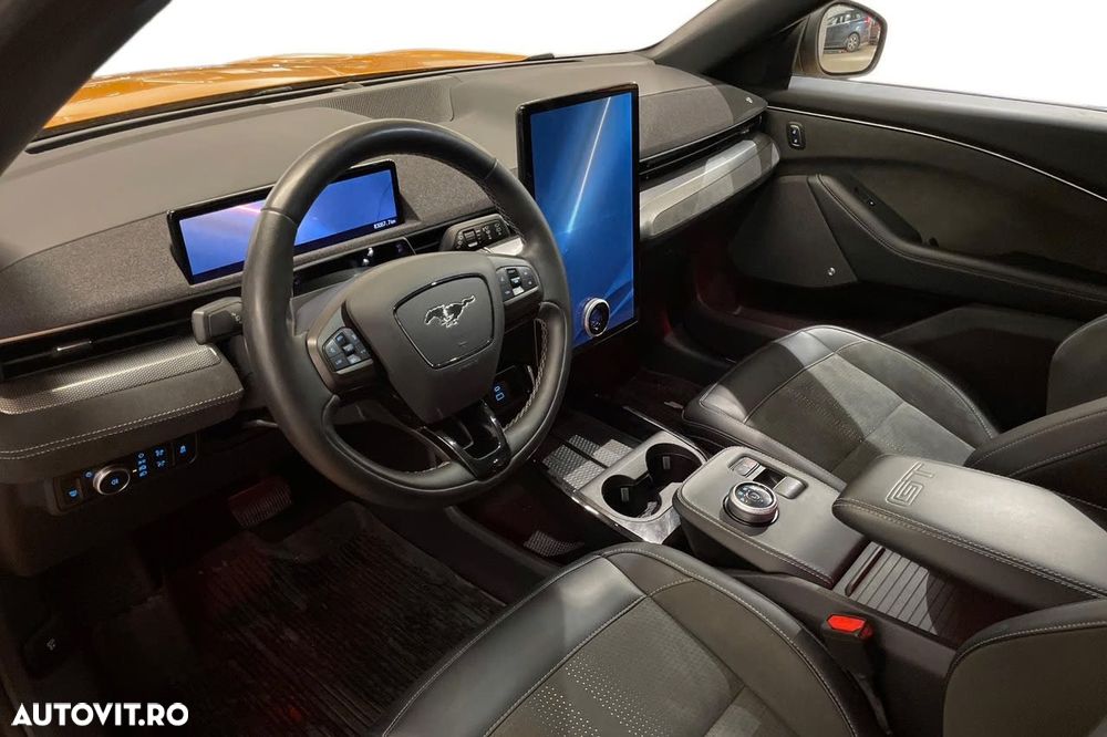 Ford Mustang Mach-E AWD GT - 9