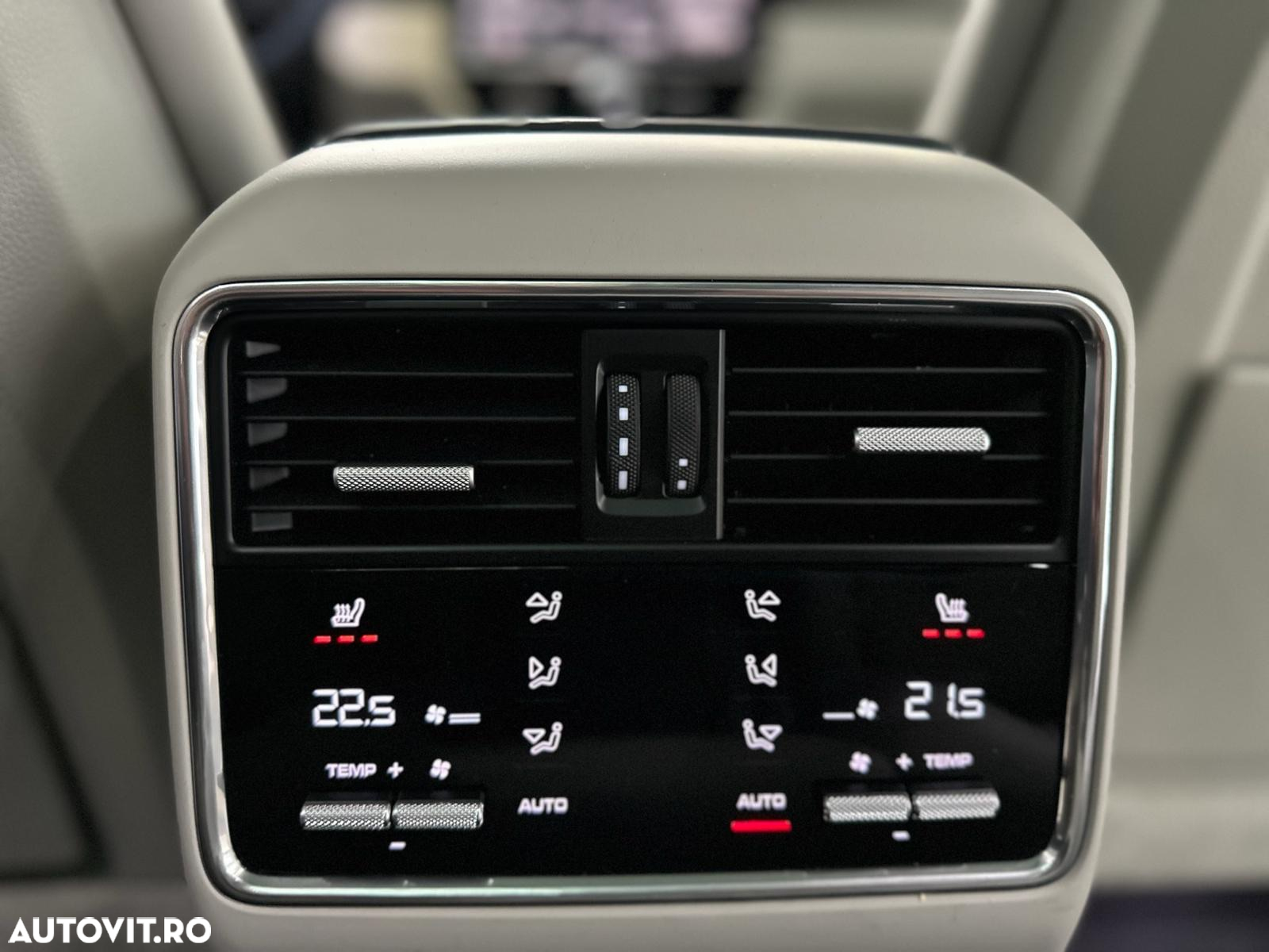 Porsche Cayenne Turbo - 19
