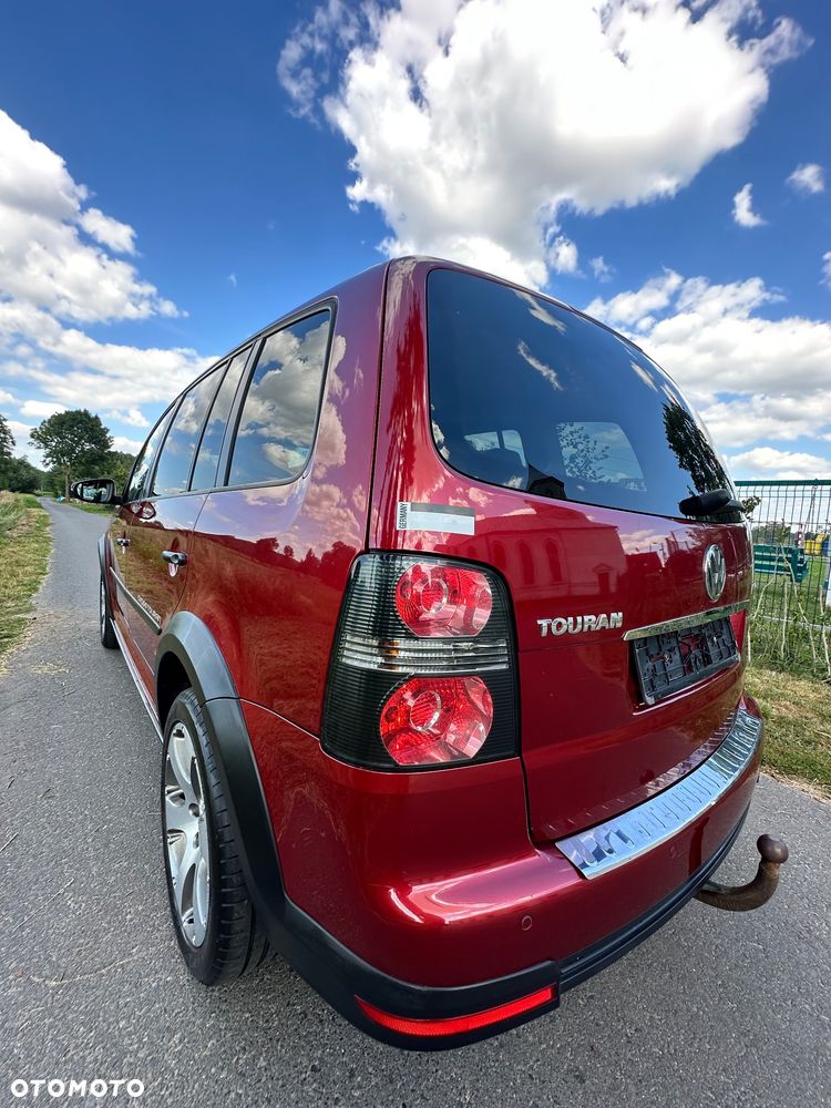Volkswagen Touran 1.4 TSI DSG Cross - 21
