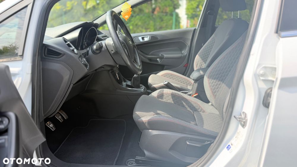 Ford Fiesta 1.0 EcoBoost S&S ST-LINE - 13