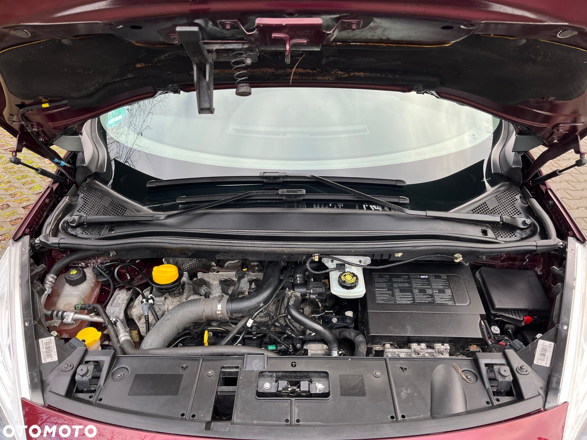 Renault Scenic ENERGY TCe 130 BOSE EDITION - 29