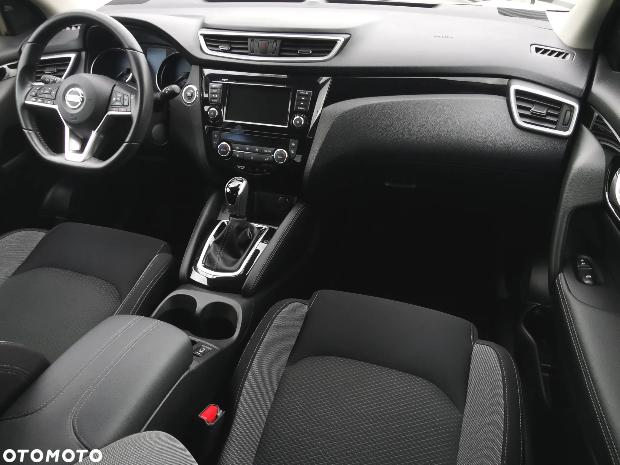 Nissan Qashqai 1.7 dCi 4x4 N-Style Xtronic - 22