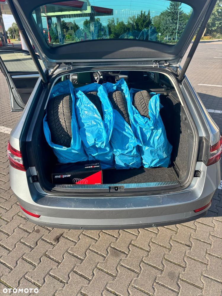 Skoda Superb 2.0 TDI Ambition - 21
