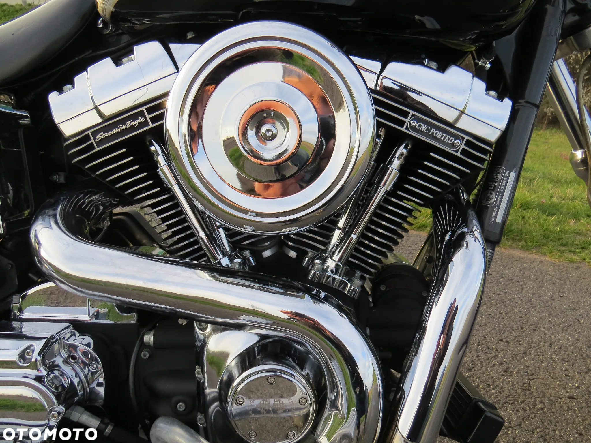 Harley-Davidson Dyna Low Rider - 11