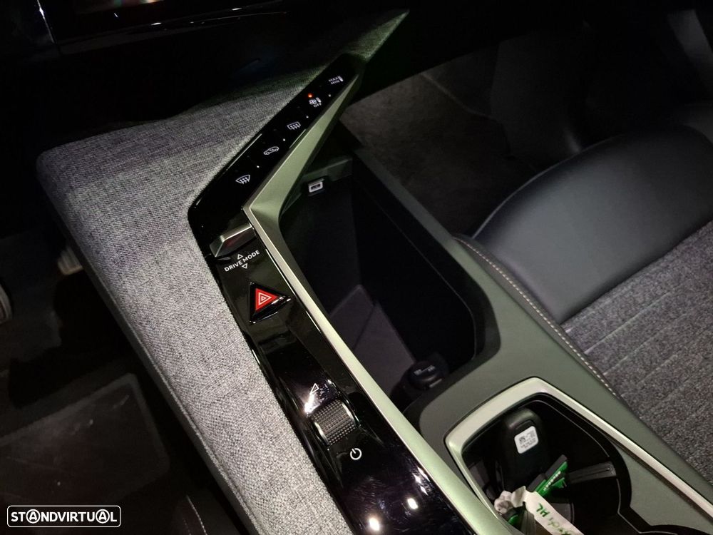 Peugeot E-5008 73 kWh Allure - 25