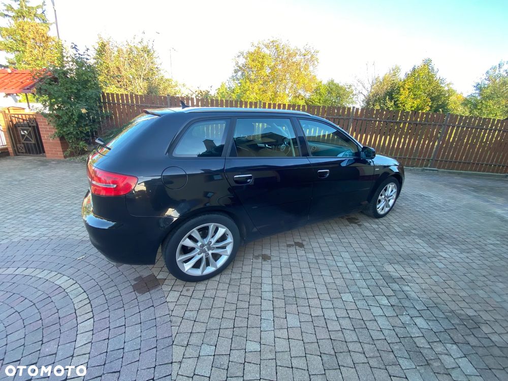 Audi A3 Sportback - 3