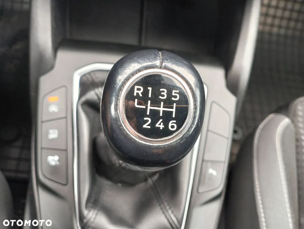 Ford Focus 1.5 TDCi SYNC Edition - 24