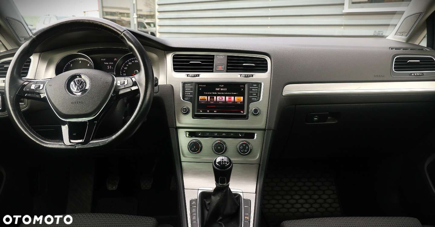 Volkswagen Golf - 12
