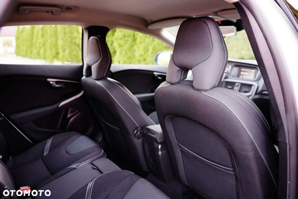 Volvo V40 D2 Kinetic - 27