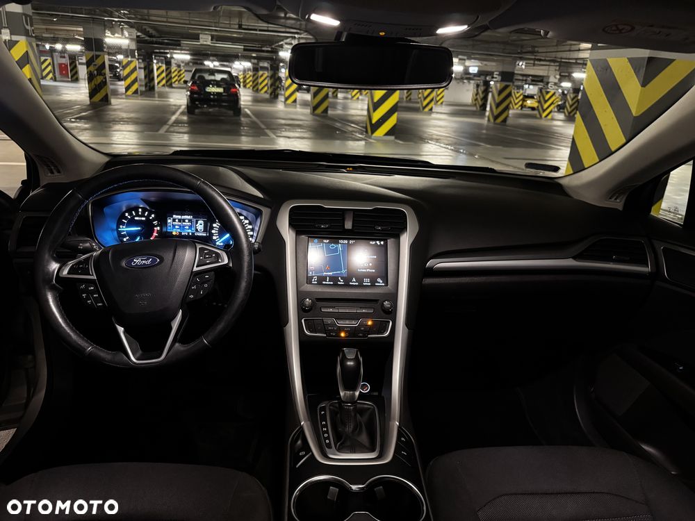 Ford Mondeo 2.0 TDCi Titanium PowerShift - 11
