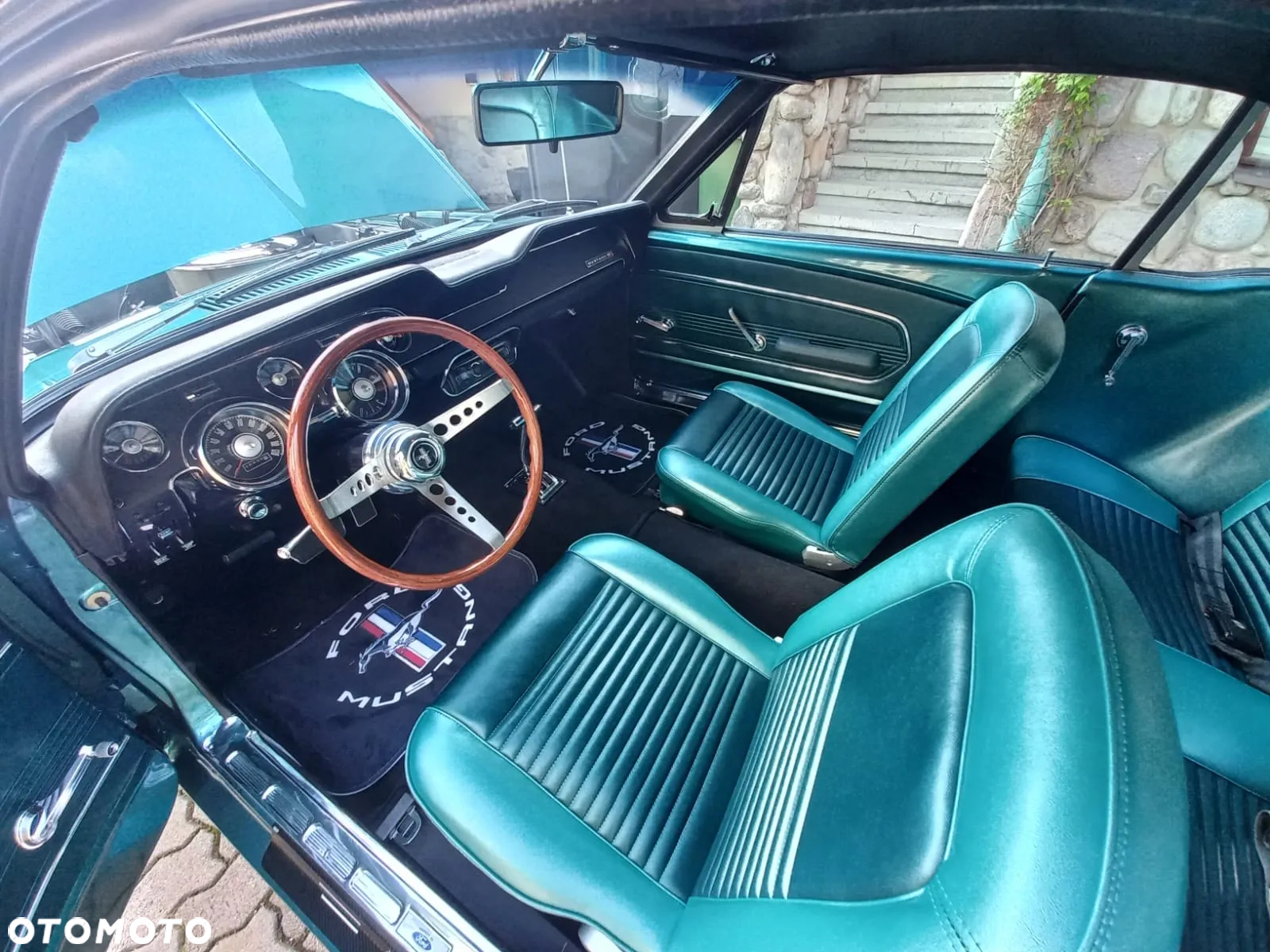 Ford Mustang - 21