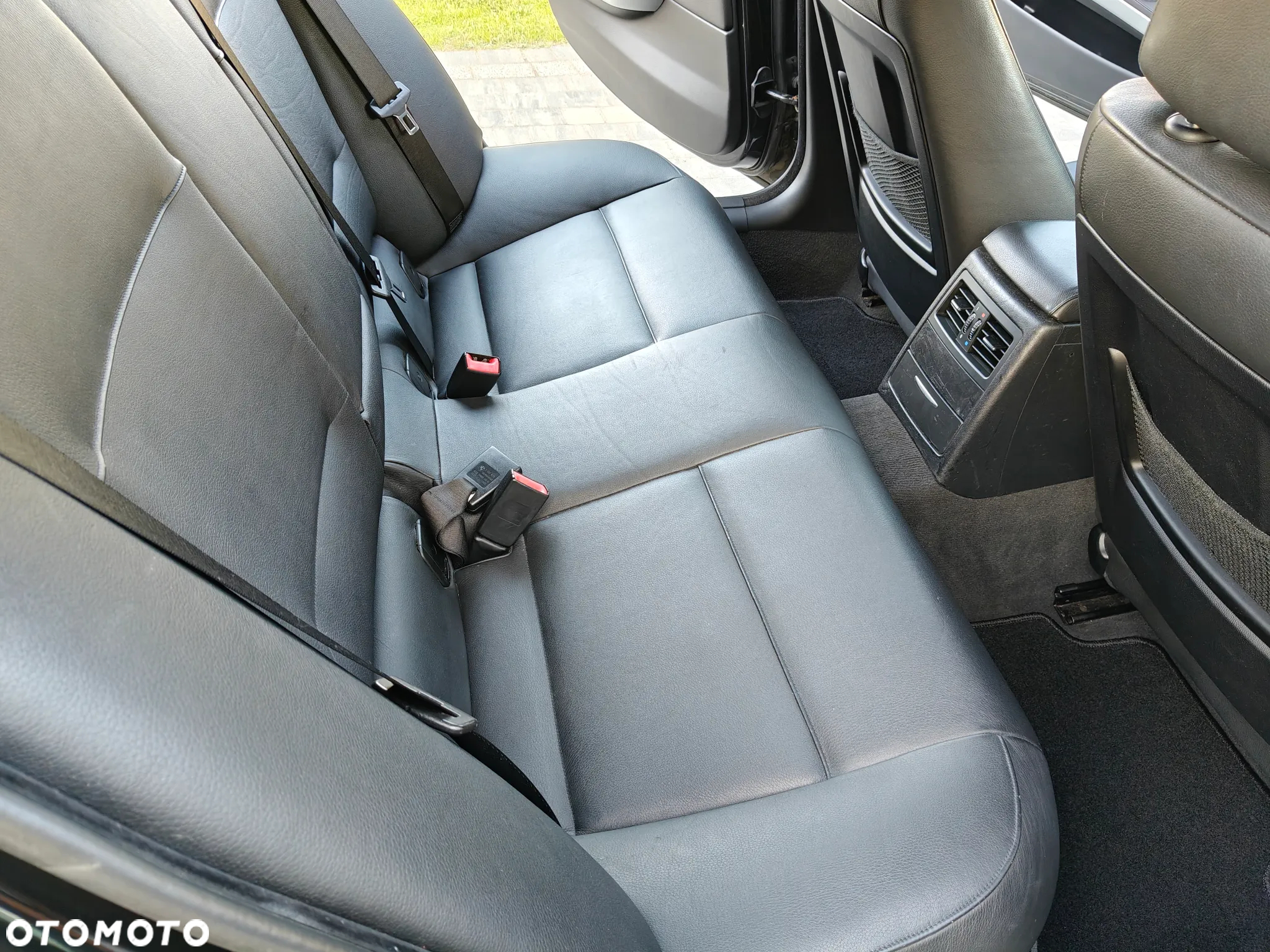 BMW Seria 3 325i - 16