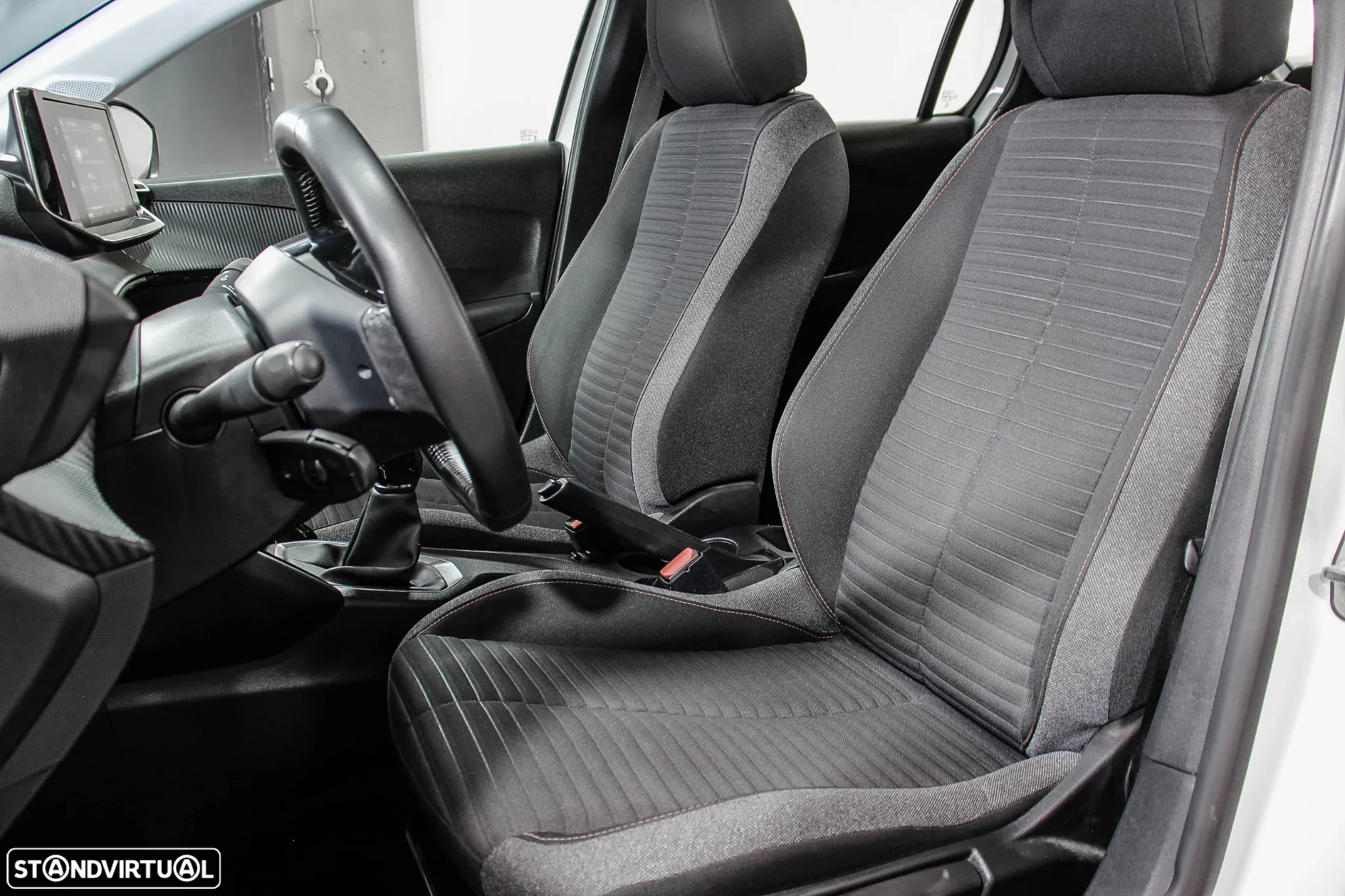 Peugeot 208 1.2 PureTech Active - 8