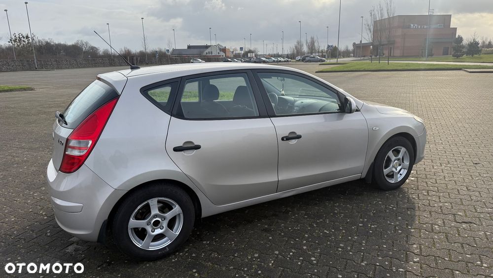 Hyundai i30 1.4 Base - 4