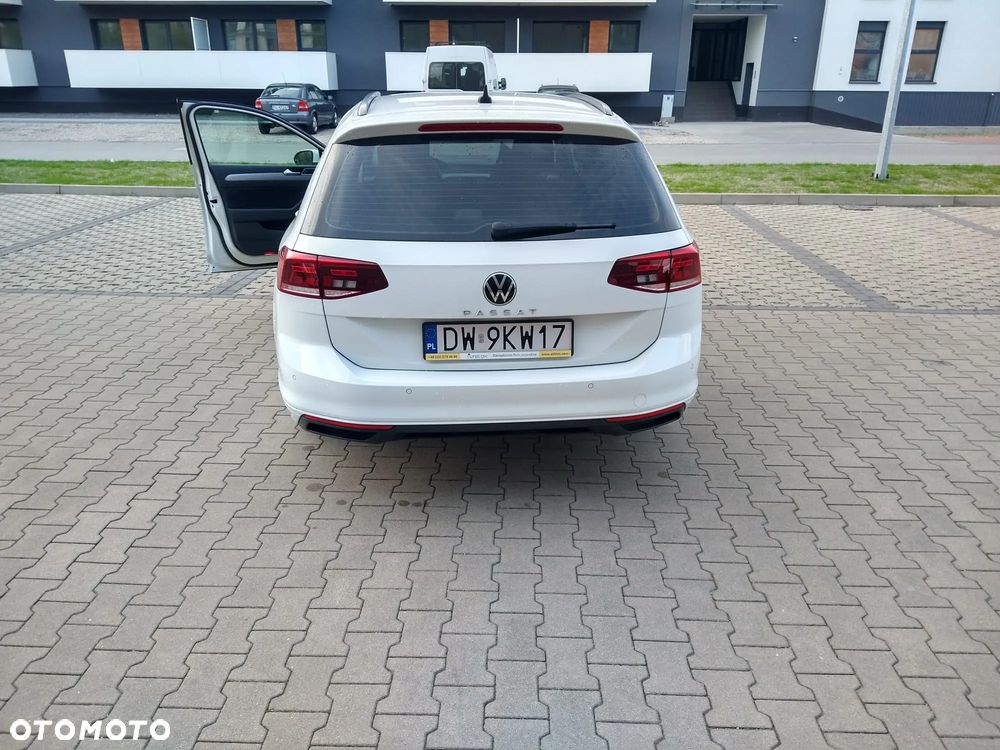 Volkswagen Passat - 8
