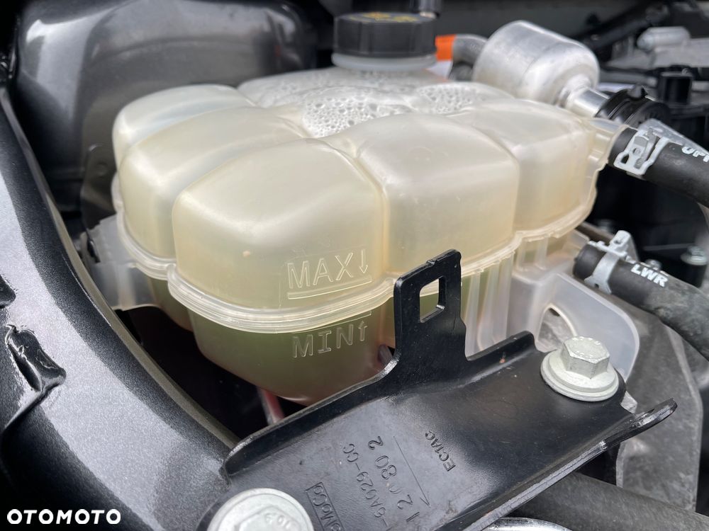 Ford Focus 1.0 EcoBoost Hybrid COOL&CONNECT - 19